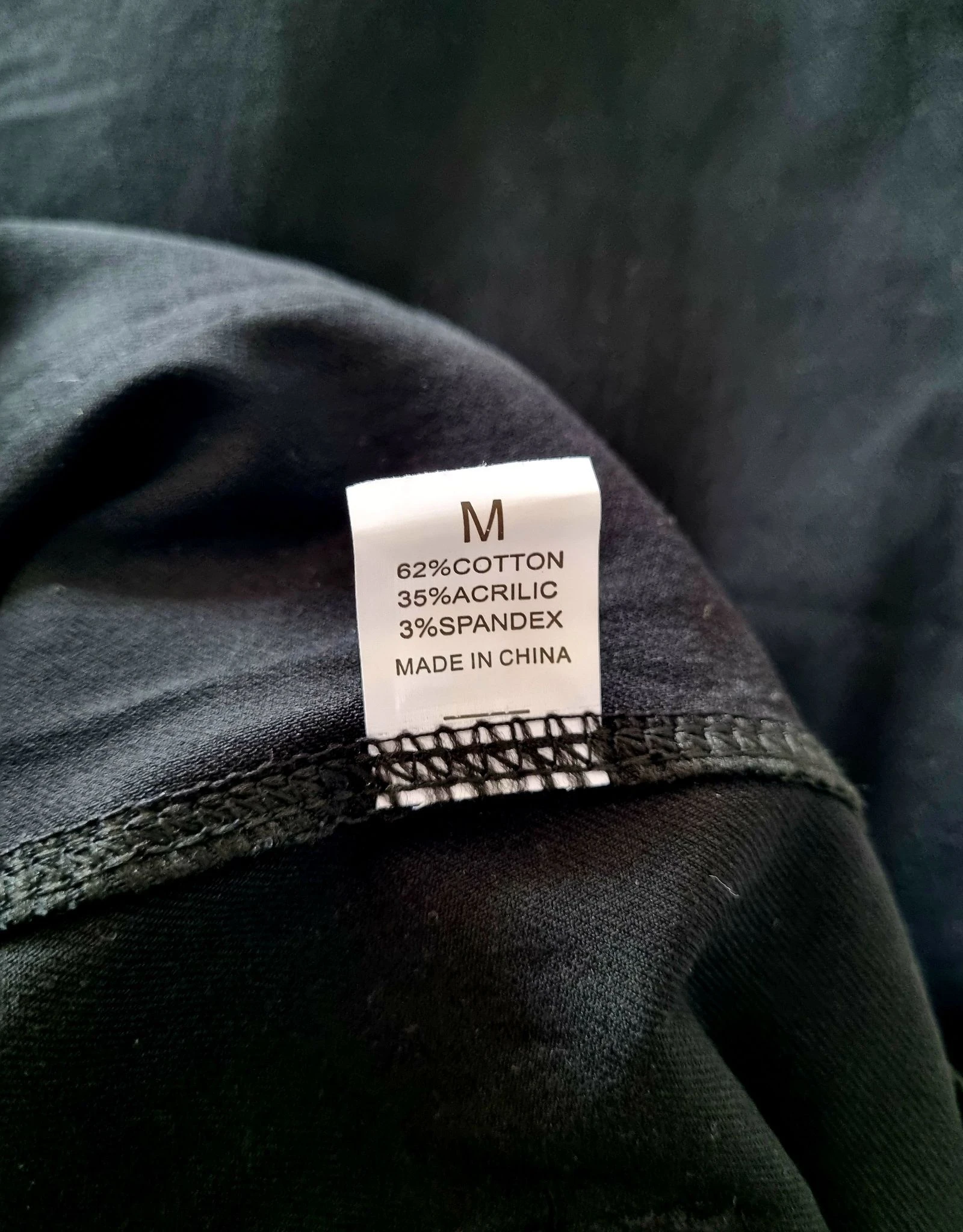 Calças/leggings pretas, com 8 botões dourados à frente. M – photo 5